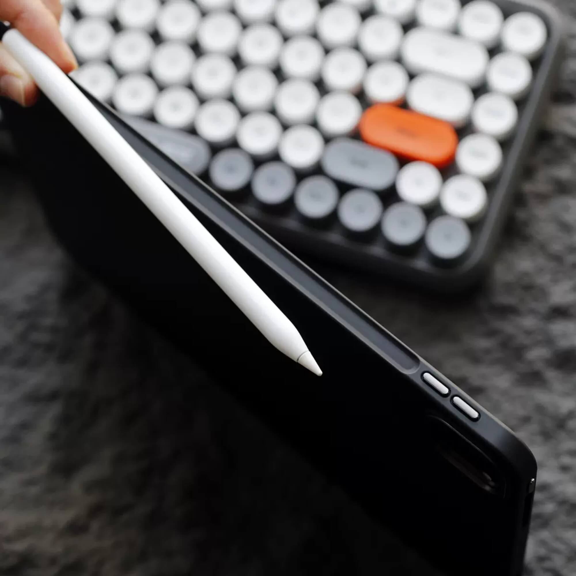 Apex Aramid iPad Case